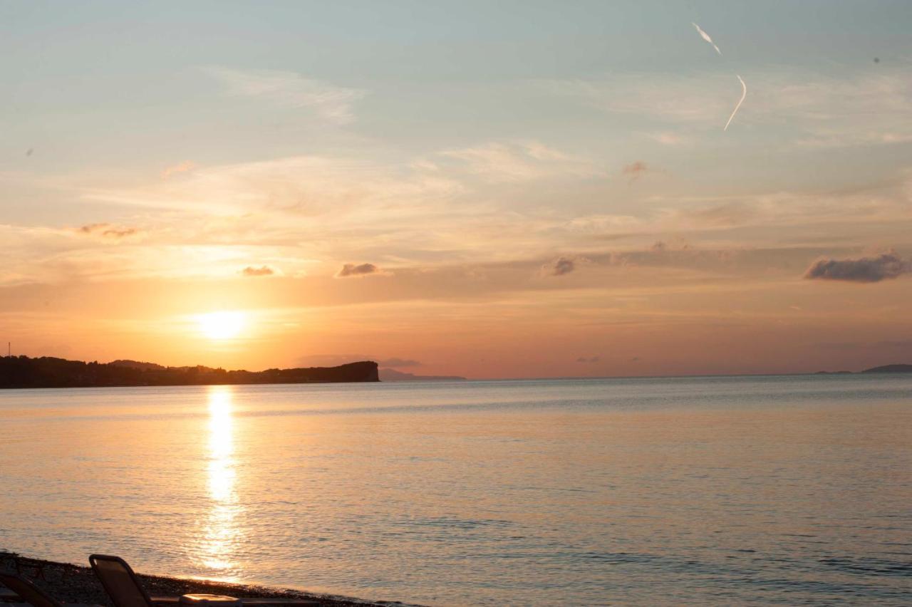 Kormoranos Beach Acharavi  Dış mekan fotoğraf